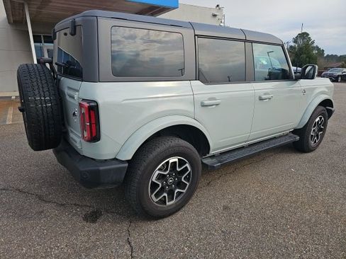 Used 2024 Ford Bronco Outer Banks image 6