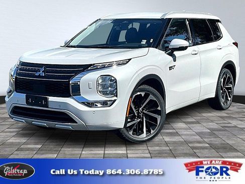 Used 2023 Mitsubishi Outlander SEL AWD/4WD image 1