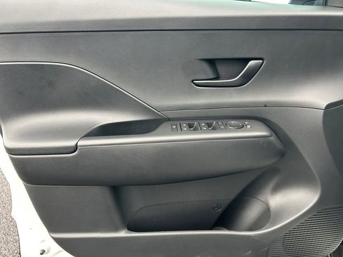 Used 2025 Hyundai Kona SEL FWD image 20