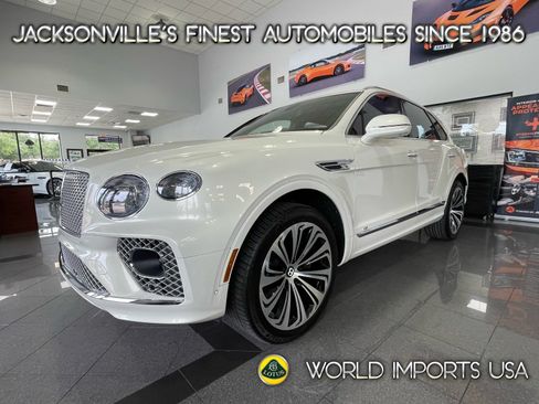 Used 2022 Bentley Bentayga AWD/4WD image 1