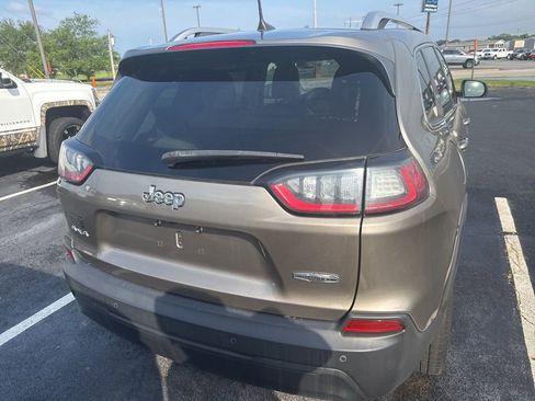 Used 2020 Jeep Cherokee Latitude Plus w/ Comfort/Convenience Group AWD/4WD image 5