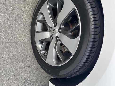 Used 2020 Kia Optima S w/ S Panoramic Sunroof Package image 16