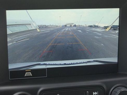 Used 2023 GMC Terrain SLT image 6