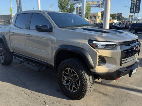 Used 2024 Chevrolet Colorado ZR2 w/ Technology Package AWD/4WD image 1
