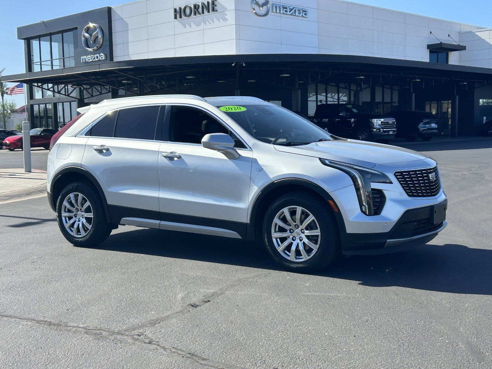 Used 2020 Cadillac XT4 Premium Luxury w/ Technology Package FWD image 8