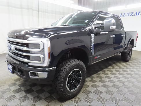 Used 2025 Ford F350 Platinum w/ Platinum Plus Package image 6