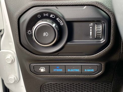Used 2023 Jeep Wrangler Unlimited Rubicon 4xe AWD/4WD image 24
