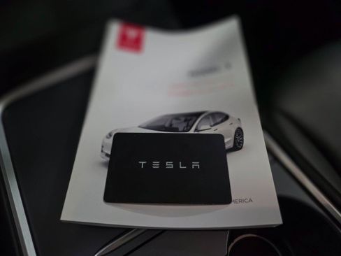 Used 2023 Tesla Model 3 Standard Range image 41