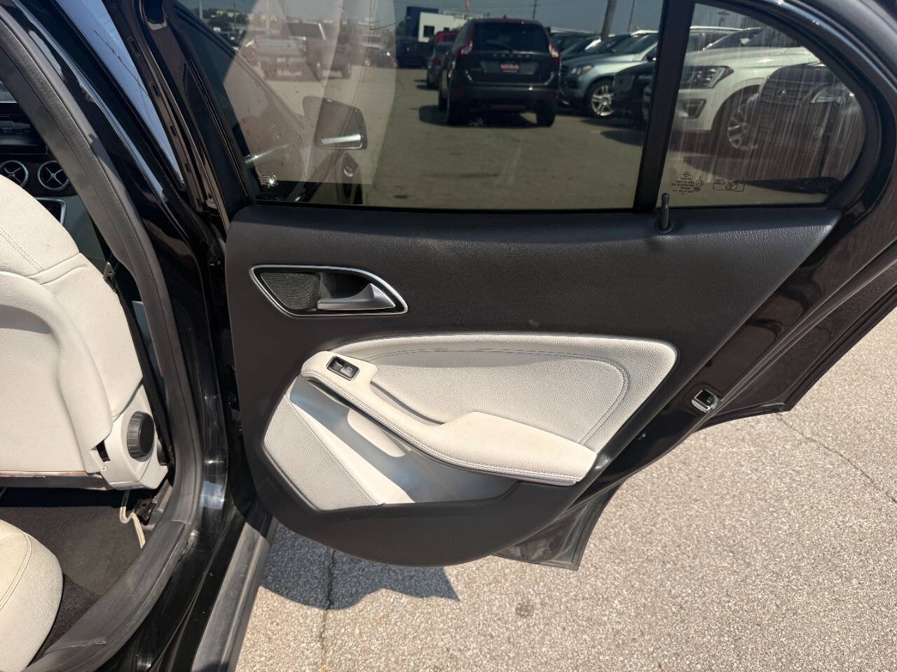 Used 2016 Mercedes-Benz GLA 250 image 26