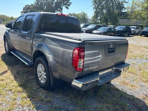 Used 2020 Nissan Frontier SV RWD image 10
