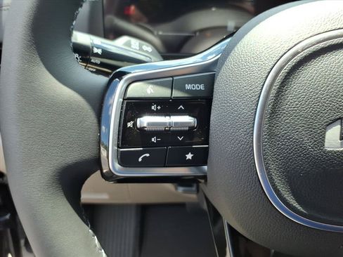 New 2026 Kia Carnival EX FWD image 20