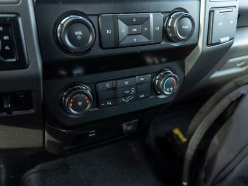 Used 2019 Ford F550 4x4 Regular Cab Super Duty image 20