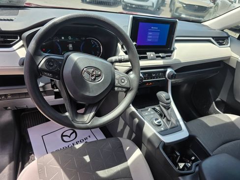 Used 2025 Toyota RAV4 XLE w/ Convenience Package AWD/4WD image 18