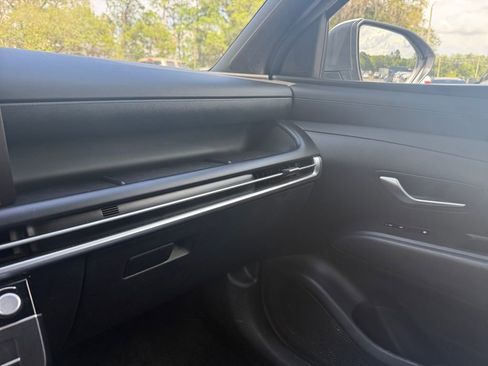 Used 2025 Hyundai Santa Cruz SE FWD image 24