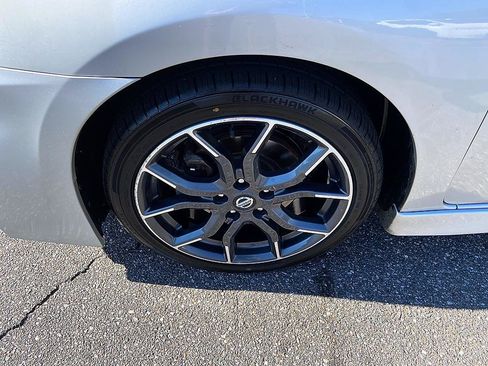 Used 2019 Nissan Sentra NISMO FWD image 8