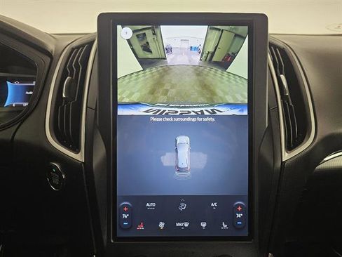Used 2022 Ford Edge SEL image 34