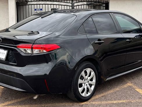 Used 2022 Toyota Corolla LE w/ Carpet Mat Package (TMS) image 3