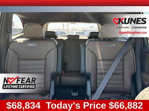 New 2026 GMC Acadia Denali Ultimate w/ LPO, Floor Liner Package AWD/4WD image 36