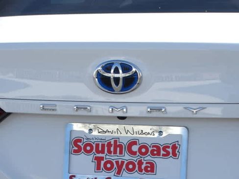 Certified 2021 Toyota Camry LE image 9