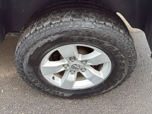 Used 2022 RAM 1500 Classic SLT w/ Protection Group AWD/4WD image 9