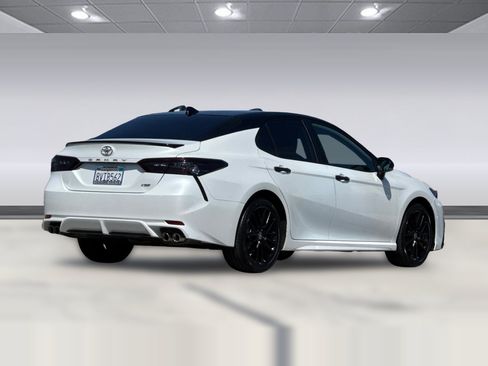 Certified 2021 Toyota Camry XSE FWD image 9
