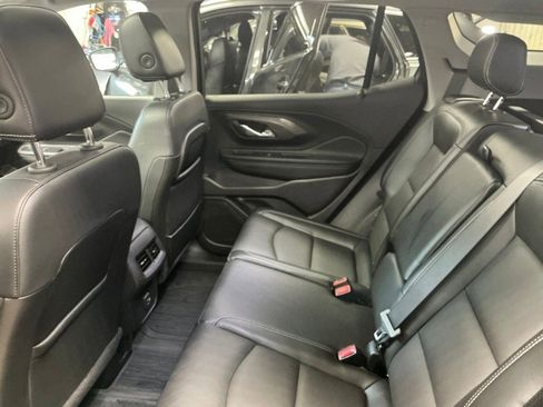 Certified 2023 GMC Terrain SLT w/ LPO, Floor Liner Package AWD/4WD image 23