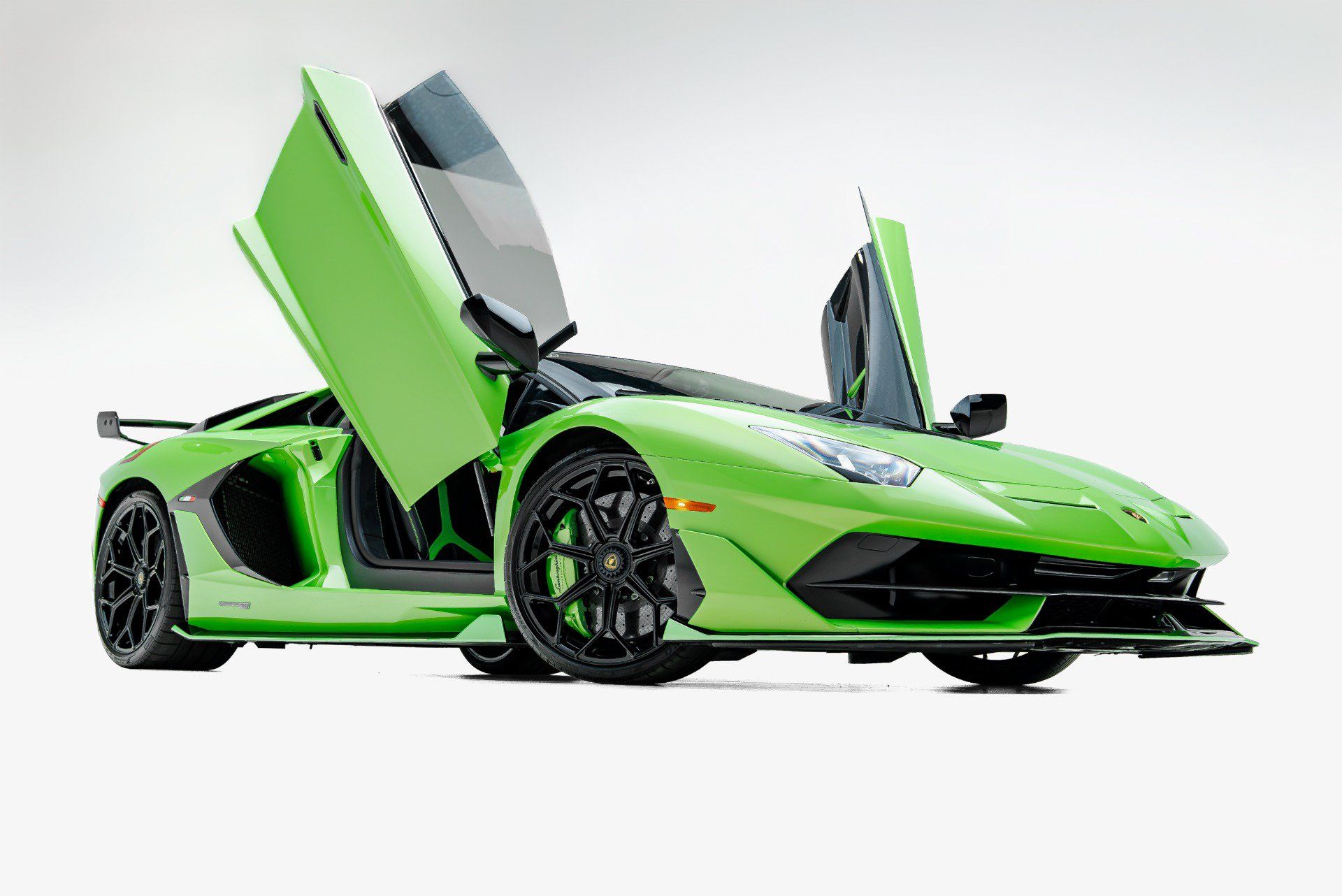 Used 2019 Lamborghini Aventador SVJ AWD/4WD image 17