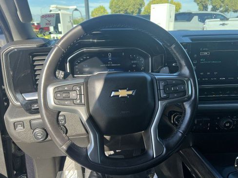 Used 2022 Chevrolet Silverado 1500 LTZ w/ LTZ Premium Package image 11