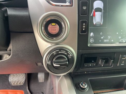 Used 2017 Nissan Titan PRO-4X image 11