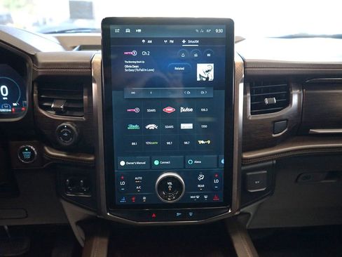 Used 2022 Ford Expedition Max King Ranch image 6