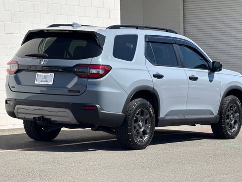Certified 2023 Honda Pilot TrailSport image 8