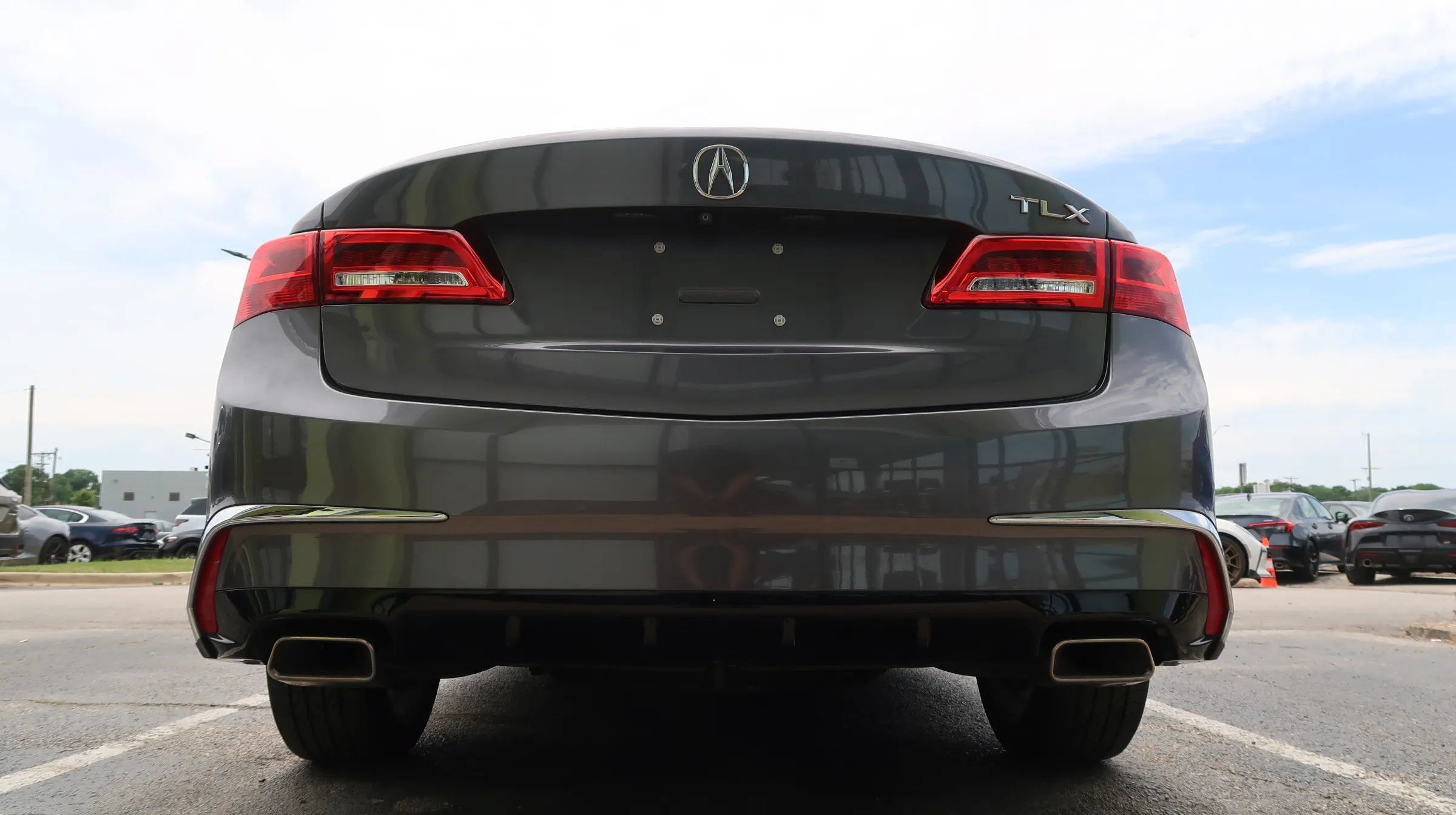 Used 2018 Acura TLX w/ Technology Package FWD image 10
