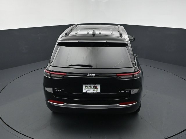 New 2026 Jeep Grand Cherokee Limited w/ Luxury Tech Group II AWD/4WD image 17