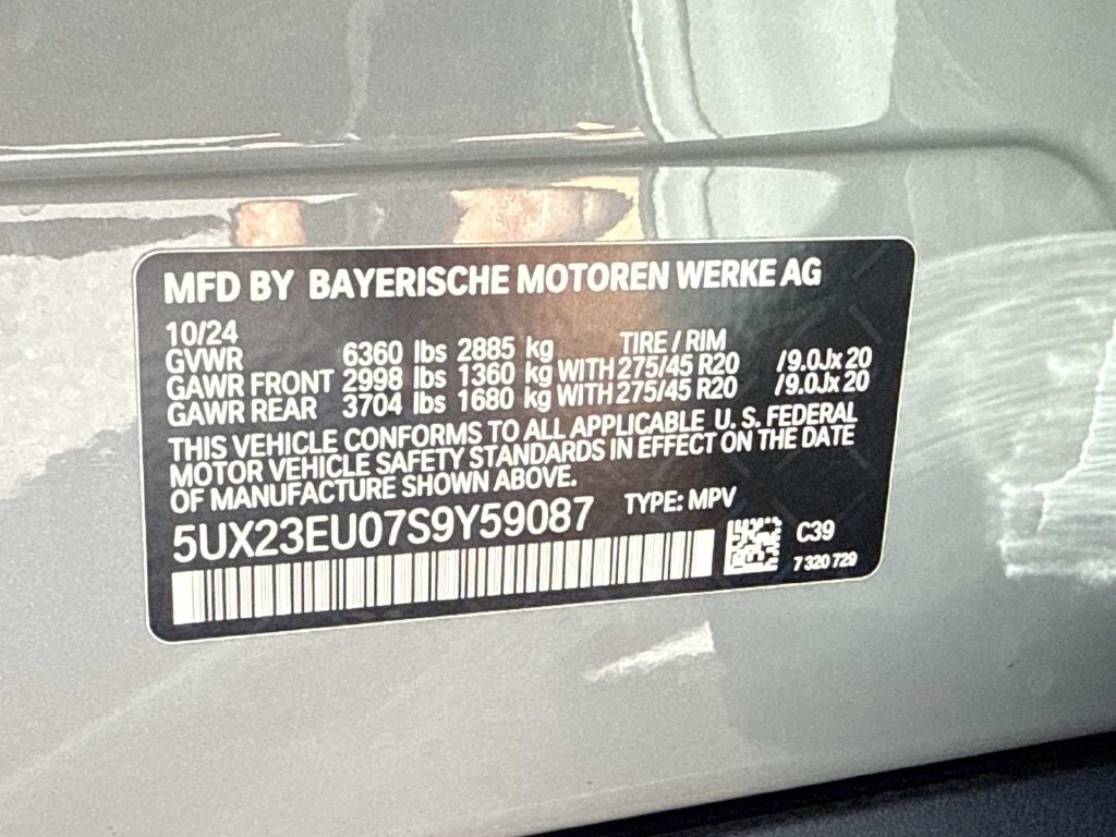 Used 2025 BMW X5 xDrive40i w/ Parking Assistance Package AWD/4WD image 8