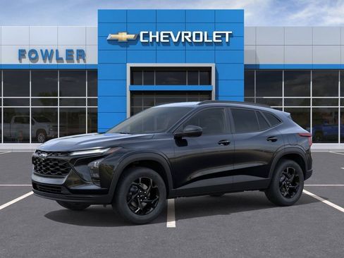 New 2026 Chevrolet Trax LT w/ Driver Confidence Package image 2