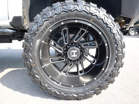Used 2017 Chevrolet Silverado 2500 High Country w/ Duramax Plus Package AWD/4WD image 17
