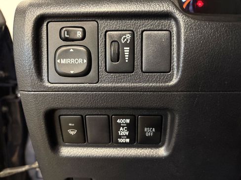 Used 2013 Toyota 4Runner Limited AWD/4WD image 18