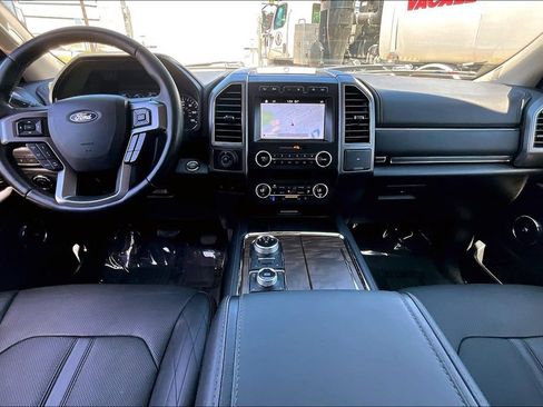 Used 2019 Ford Expedition Platinum AWD/4WD image 16
