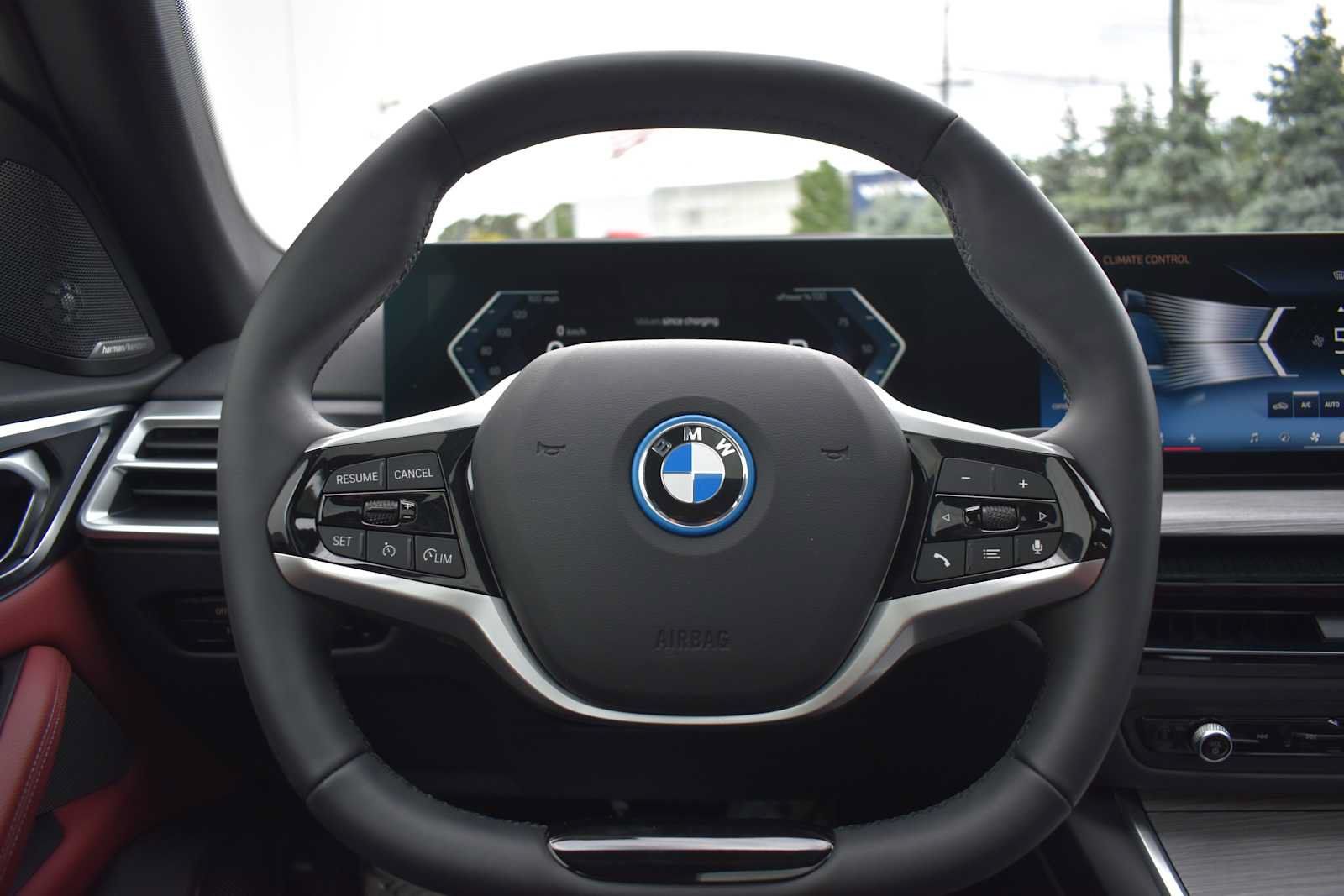Used 2026 BMW i4 xDrive40i w/ Premium Package AWD/4WD image 25