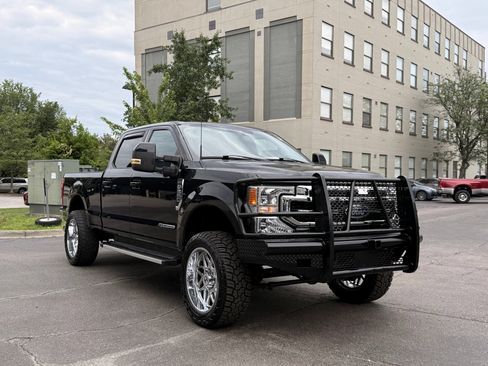 Used 2022 Ford F250 Lariat w/ Lariat Ultimate Package AWD/4WD image 6