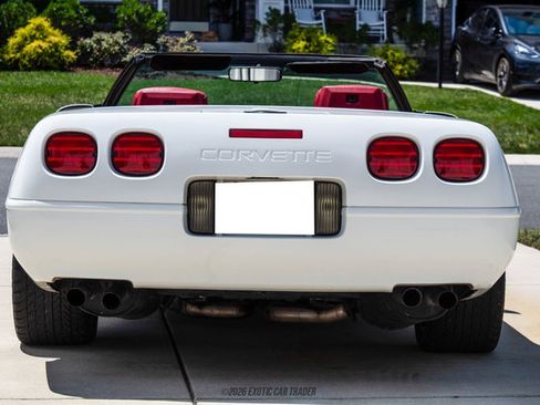 Used 1991 Chevrolet Corvette Convertible RWD image 7