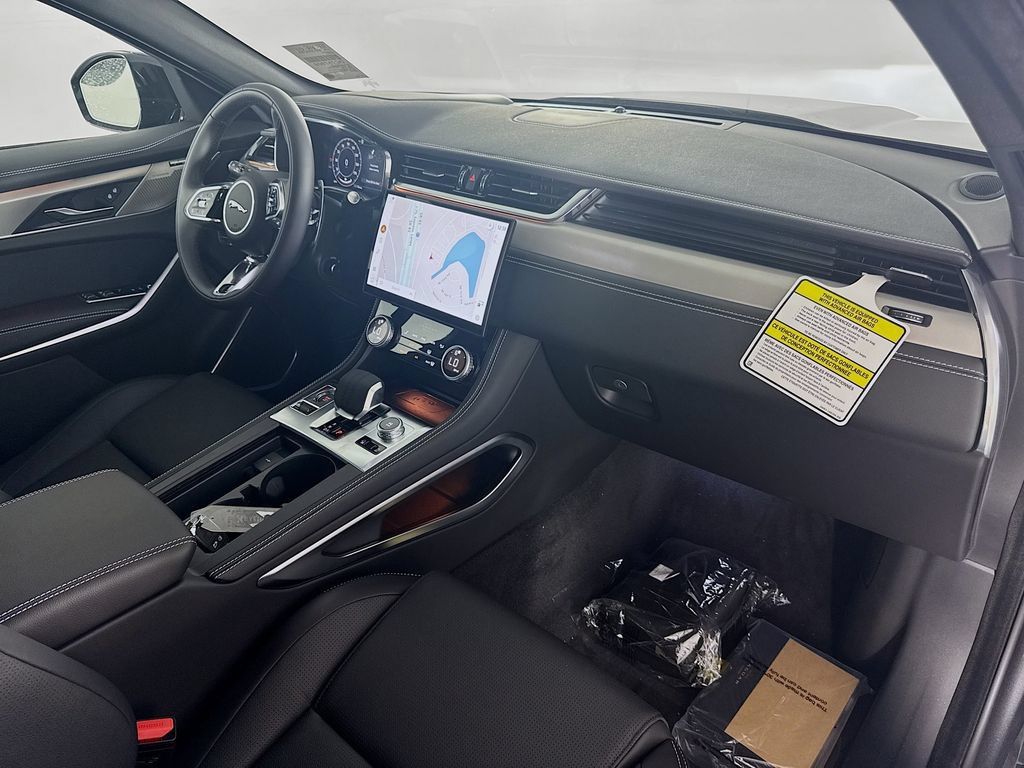 New 2026 Jaguar F-PACE R-Dynamic S AWD/4WD image 29