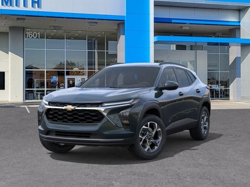 New 2026 Chevrolet Trax LT w/ Driver Confidence Package FWD image 30