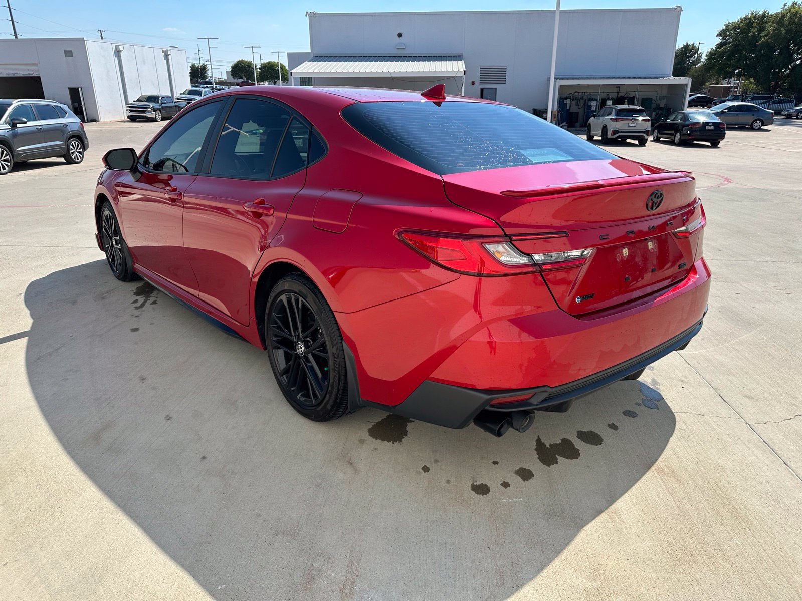 Used 2025 Toyota Camry SE FWD image 5