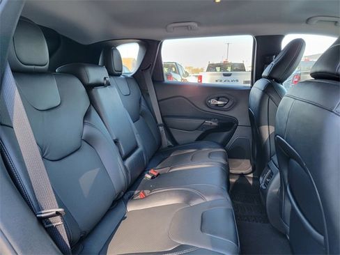 Certified 2023 Jeep Cherokee Altitude Lux image 23