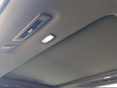 Used 2023 Chevrolet Tahoe Premier w/ Advanced Technology Package image 9