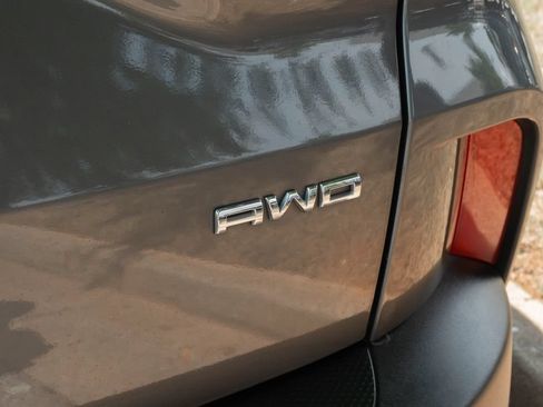 Used 2025 Ford Escape ST-Line Select AWD/4WD image 10