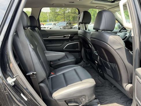 Used 2025 Kia Telluride S AWD/4WD image 13