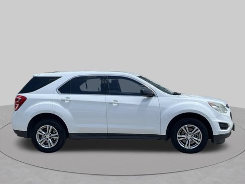 Used 2017 Chevrolet Equinox LS FWD image 6
