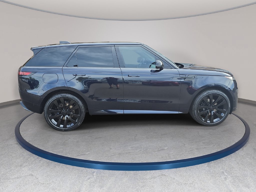 New 2026 Land Rover Range Rover Sport Dynamic SE AWD/4WD image 4